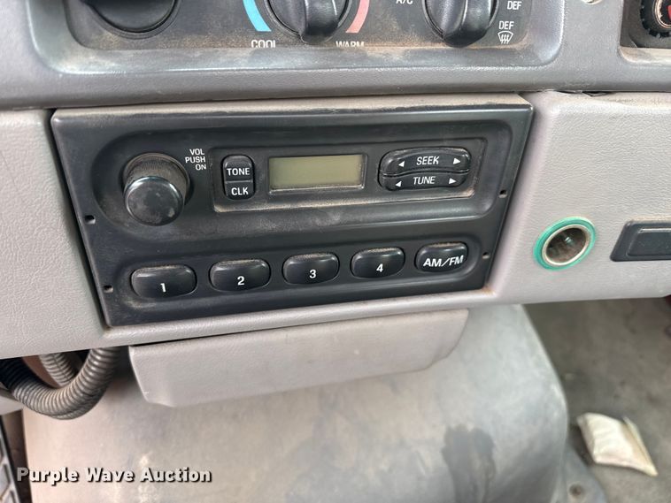 image for item EP2978 1999 Sterling semi truck