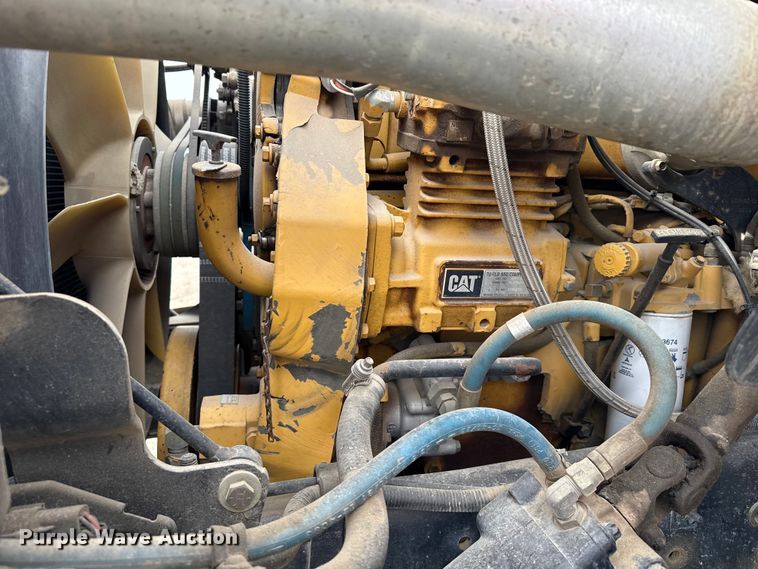 image for item EP2978 1999 Sterling semi truck