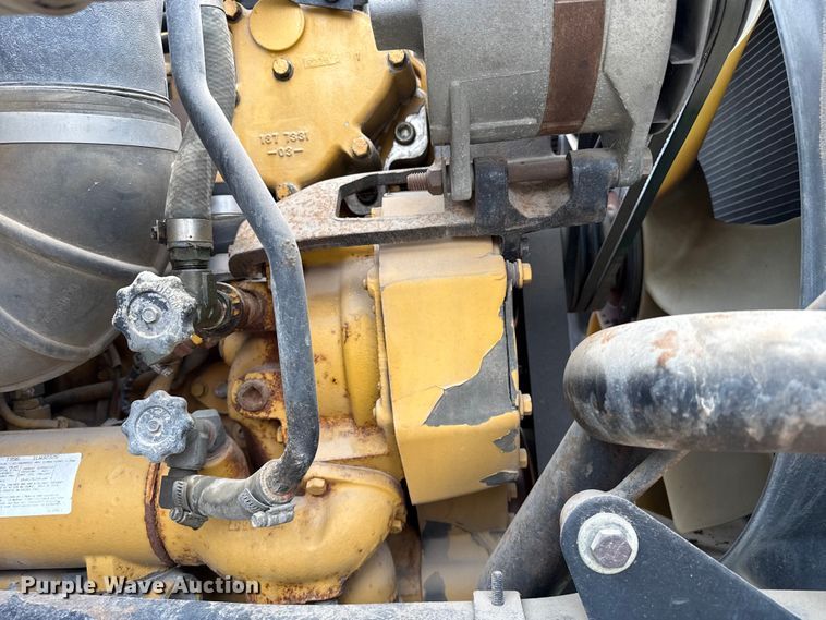 image for item EP2978 1999 Sterling semi truck