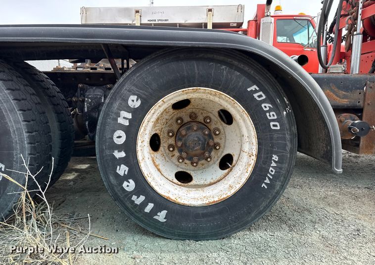 image for item EP2978 1999 Sterling semi truck