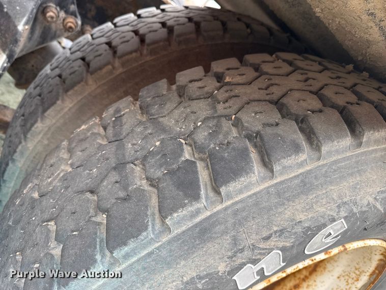 image for item EP2978 1999 Sterling semi truck