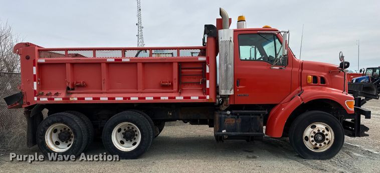 image for item EP2979 2003 Sterling 7500 dump truck