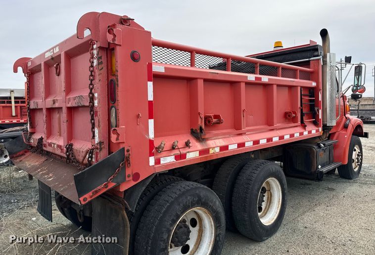 image for item EP2979 2003 Sterling 7500 dump truck