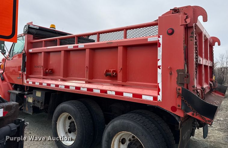 image for item EP2979 2003 Sterling 7500 dump truck