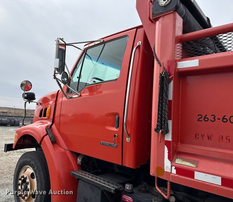 image for item EP2979 2003 Sterling 7500 dump truck