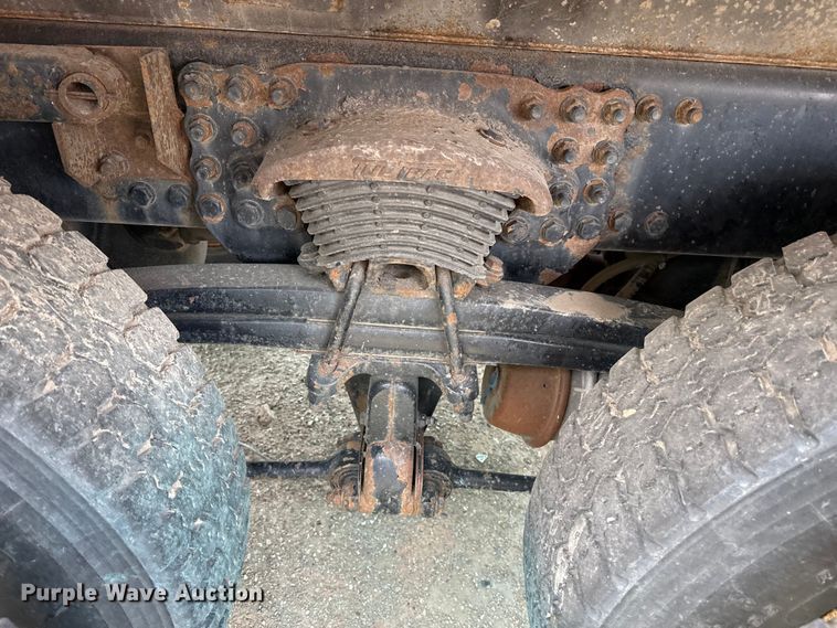 image for item EP2979 2003 Sterling 7500 dump truck