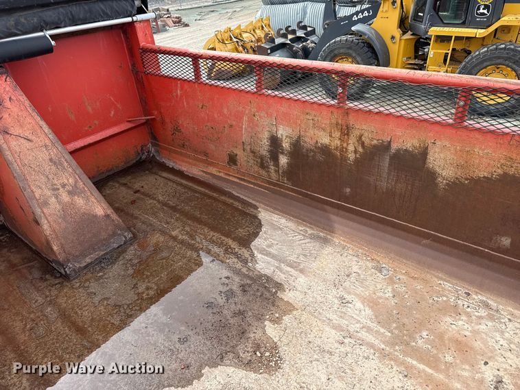 image for item EP2979 2003 Sterling 7500 dump truck