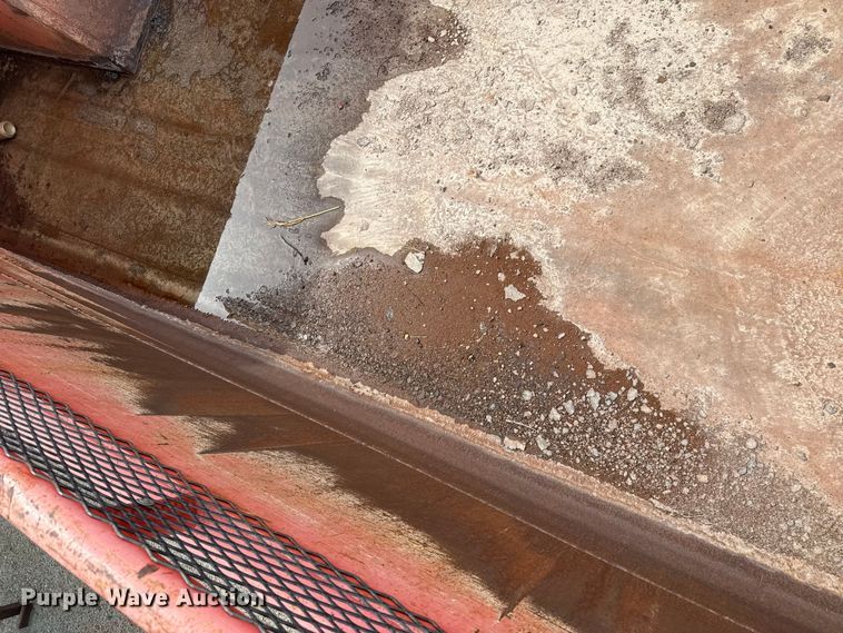 image for item EP2979 2003 Sterling 7500 dump truck