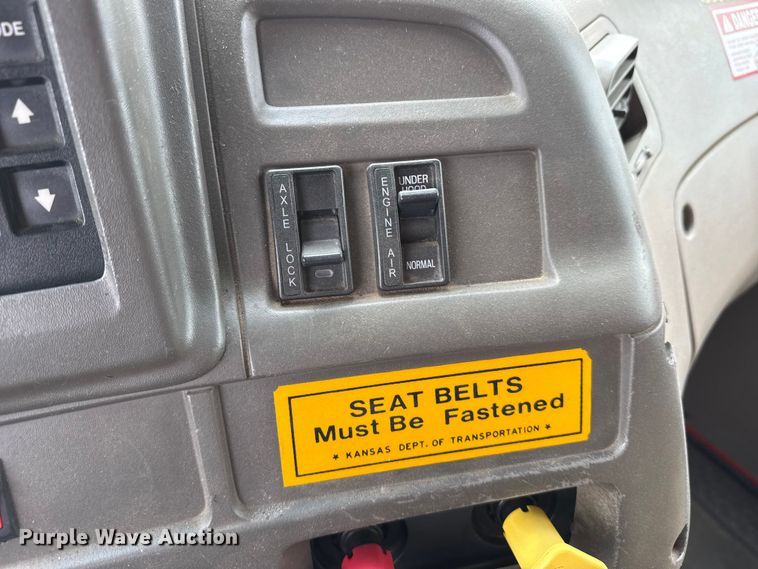 image for item EP2979 2003 Sterling 7500 dump truck