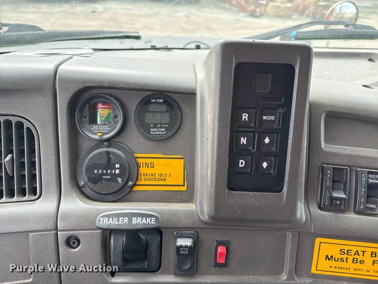 image for item EP2979 2003 Sterling 7500 dump truck