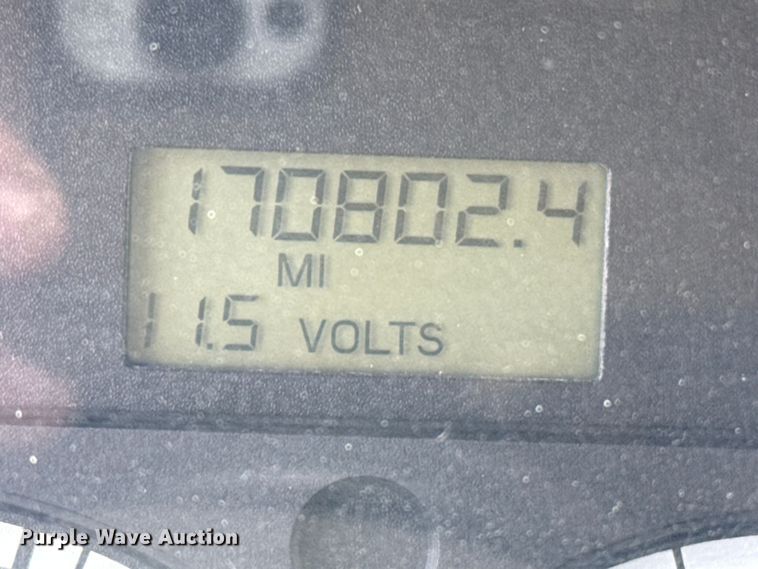 image for item EP2979 2003 Sterling 7500 dump truck