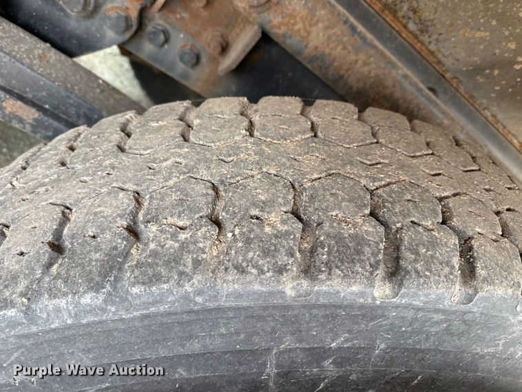 image for item EP2979 2003 Sterling 7500 dump truck