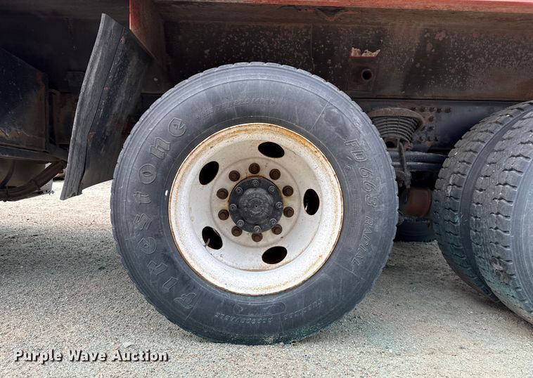 image for item EP2979 2003 Sterling 7500 dump truck