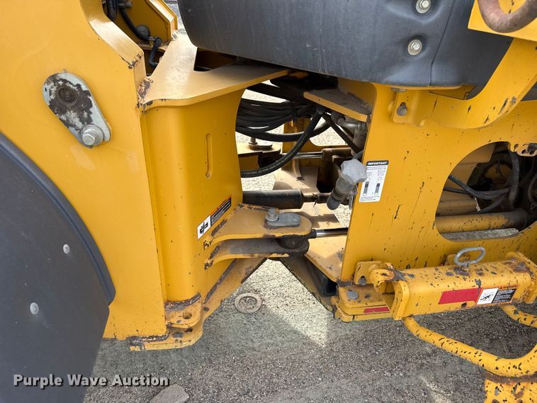 image for item EP2980 2006 John Deere 444J wheel loader