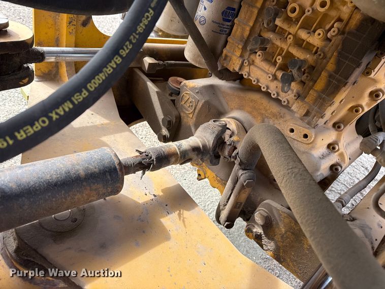 image for item EP2980 2006 John Deere 444J wheel loader