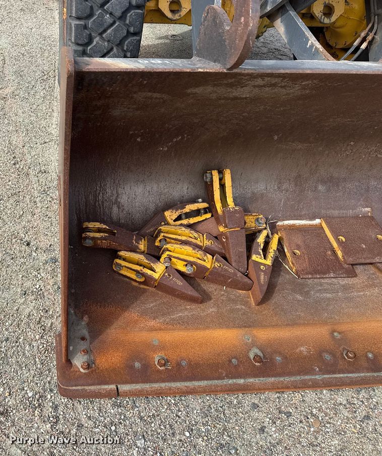 image for item EP2980 2006 John Deere 444J wheel loader