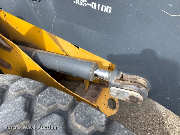 image for item EP2980 2006 John Deere 444J wheel loader