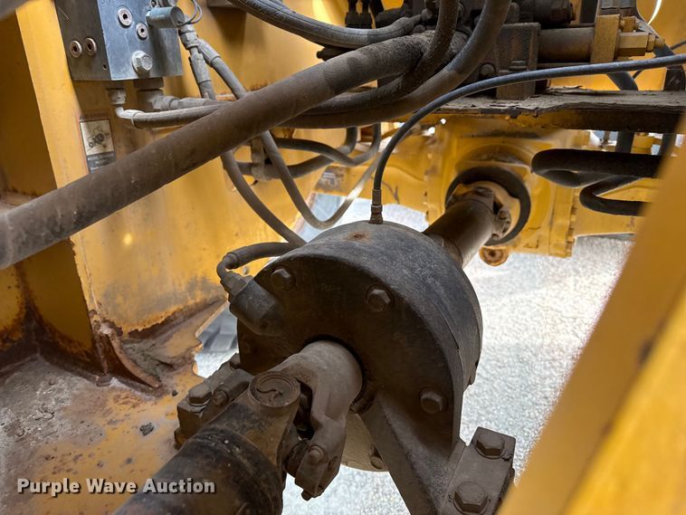 image for item EP2980 2006 John Deere 444J wheel loader