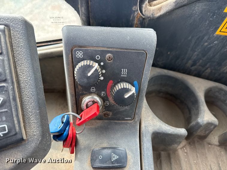 image for item EP2980 2006 John Deere 444J wheel loader