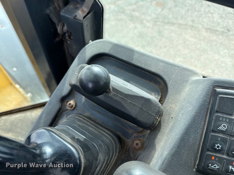 image for item EP2980 2006 John Deere 444J wheel loader