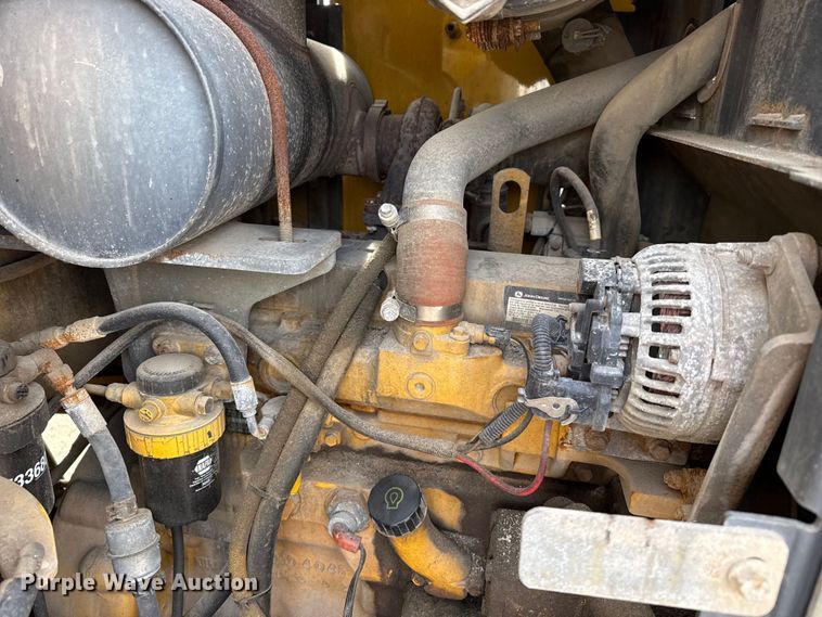 image for item EP2980 2006 John Deere 444J wheel loader