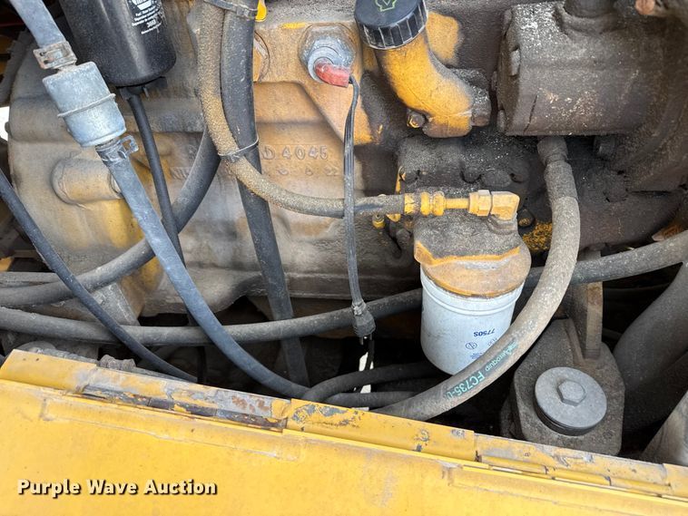 image for item EP2980 2006 John Deere 444J wheel loader