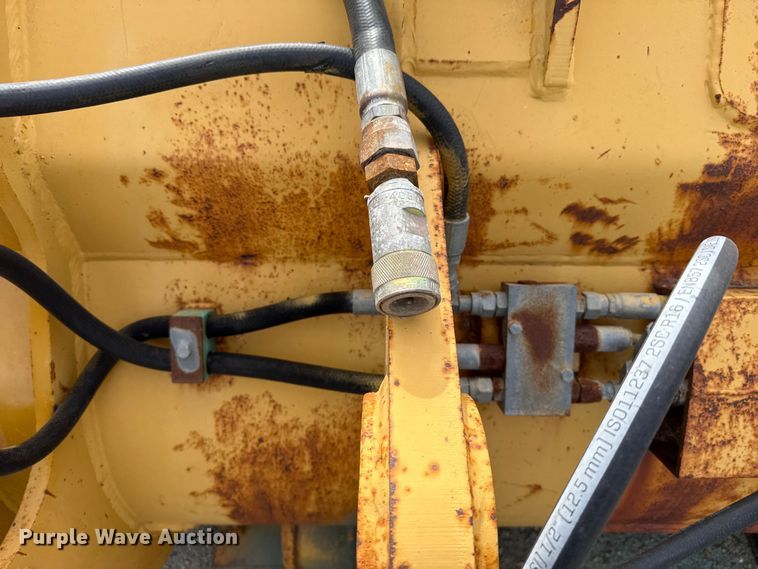 image for item EP2980 2006 John Deere 444J wheel loader