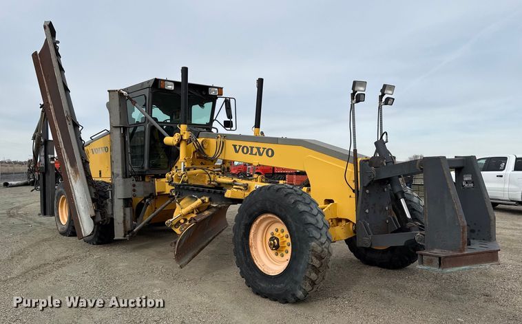 image for item EP2981 2003 Volvo G720B motor grader