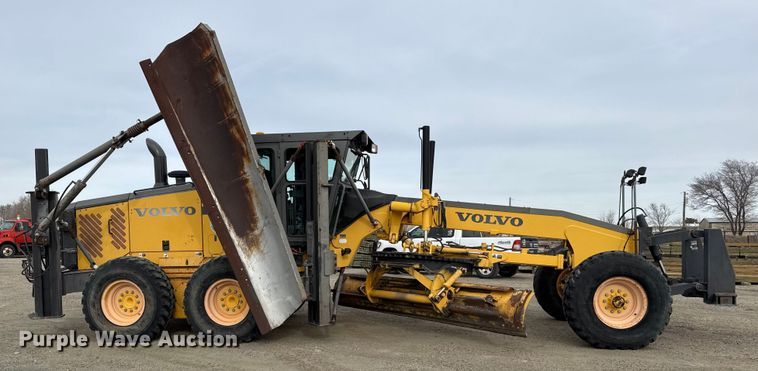 image for item EP2981 2003 Volvo G720B motor grader