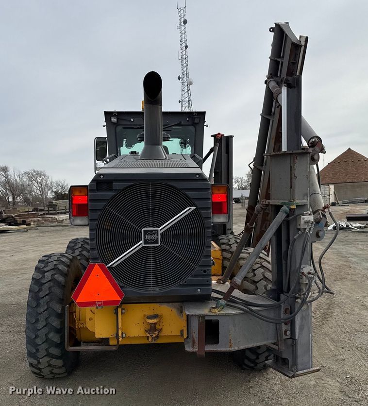 image for item EP2981 2003 Volvo G720B motor grader