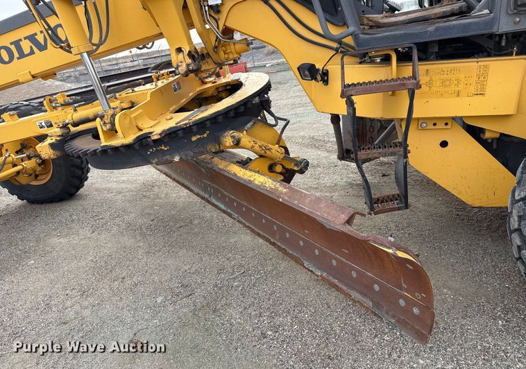 image for item EP2981 2003 Volvo G720B motor grader