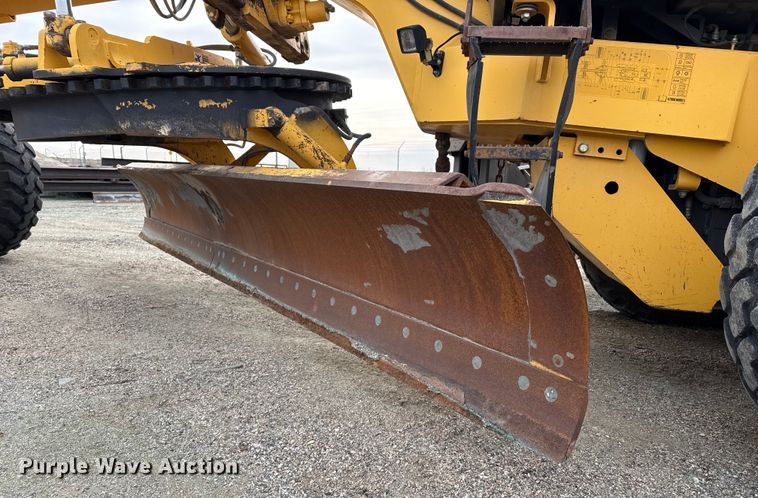 image for item EP2981 2003 Volvo G720B motor grader