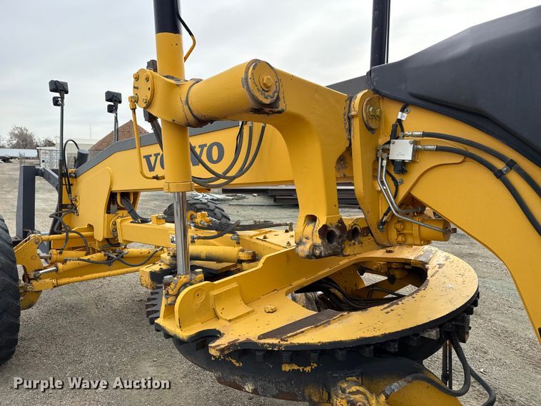 image for item EP2981 2003 Volvo G720B motor grader