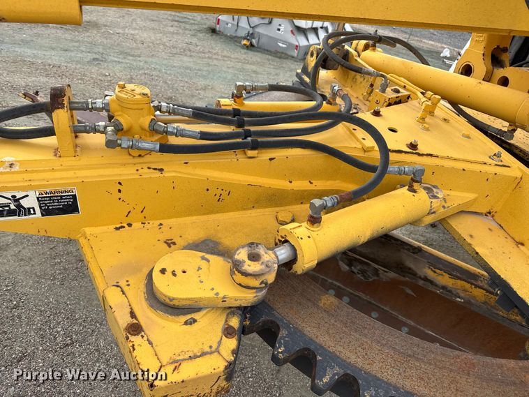 image for item EP2981 2003 Volvo G720B motor grader