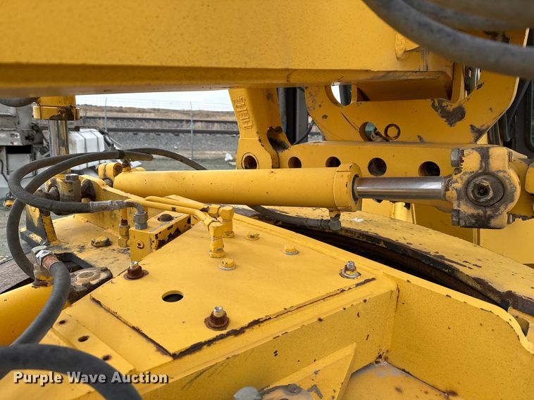 image for item EP2981 2003 Volvo G720B motor grader