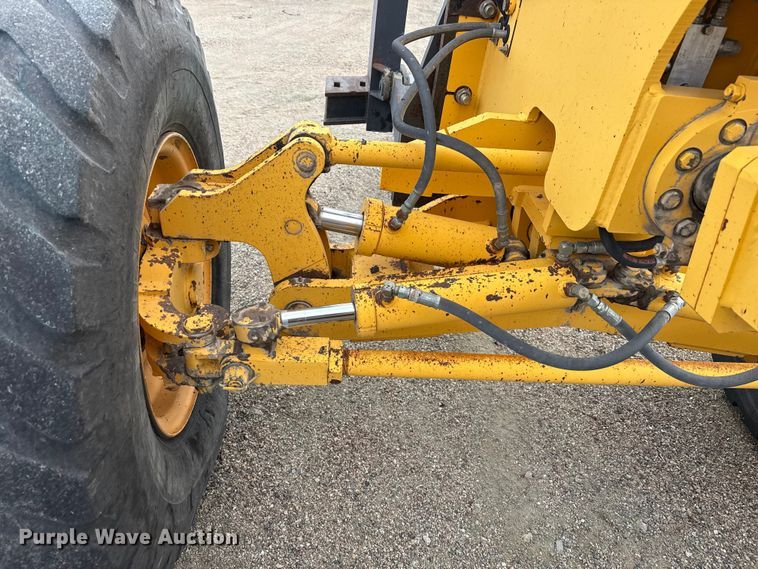 image for item EP2981 2003 Volvo G720B motor grader