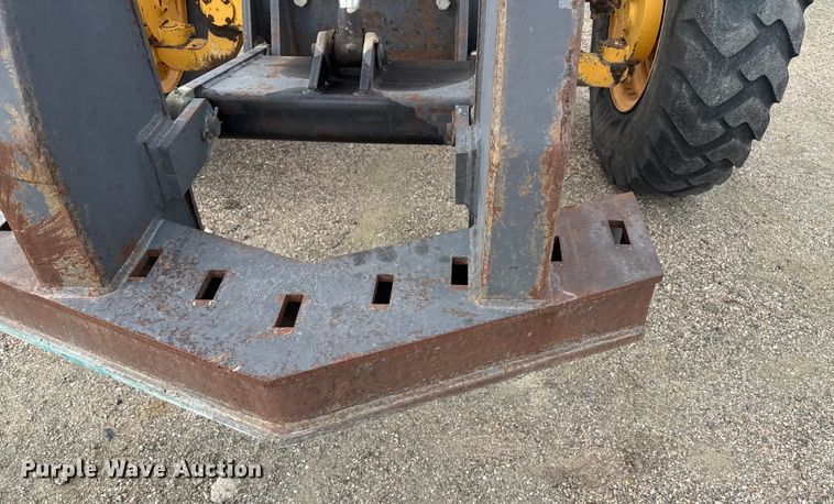 image for item EP2981 2003 Volvo G720B motor grader