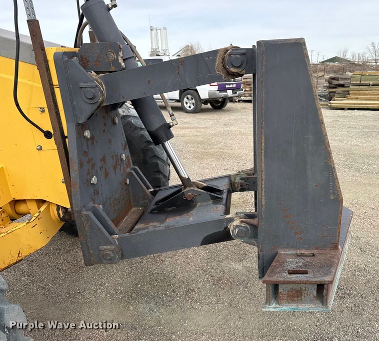 image for item EP2981 2003 Volvo G720B motor grader