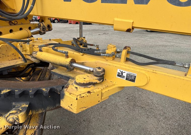 image for item EP2981 2003 Volvo G720B motor grader