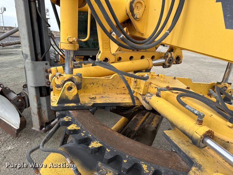 image for item EP2981 2003 Volvo G720B motor grader