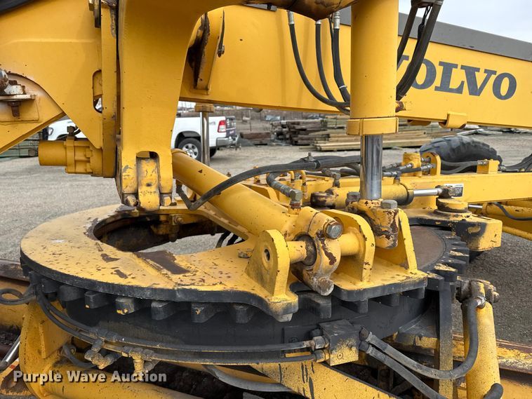 image for item EP2981 2003 Volvo G720B motor grader