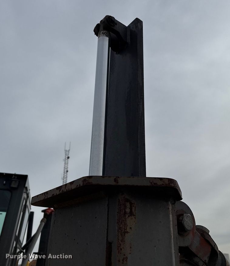 image for item EP2981 2003 Volvo G720B motor grader