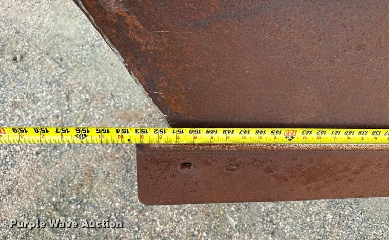 image for item EP2981 2003 Volvo G720B motor grader