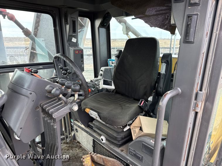 image for item EP2981 2003 Volvo G720B motor grader