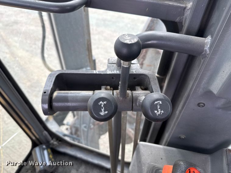 image for item EP2981 2003 Volvo G720B motor grader