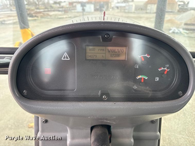 image for item EP2981 2003 Volvo G720B motor grader