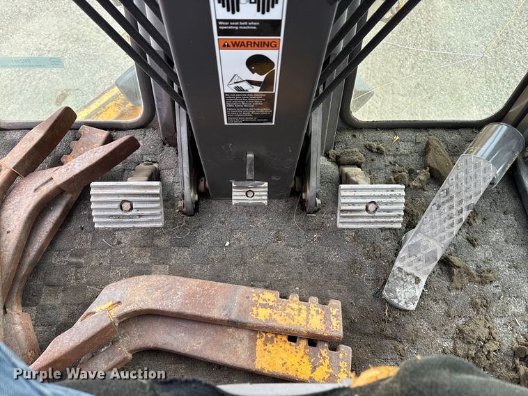 image for item EP2981 2003 Volvo G720B motor grader