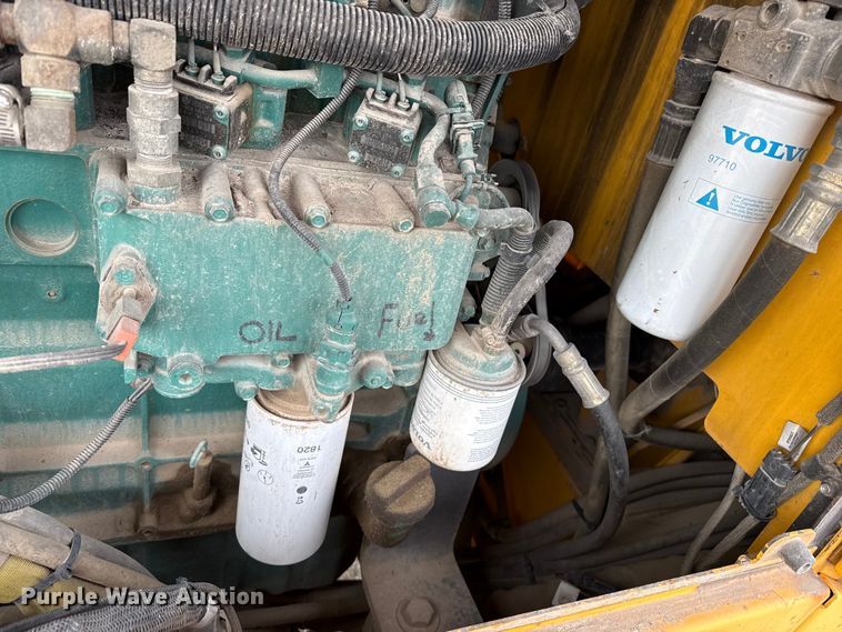 image for item EP2981 2003 Volvo G720B motor grader