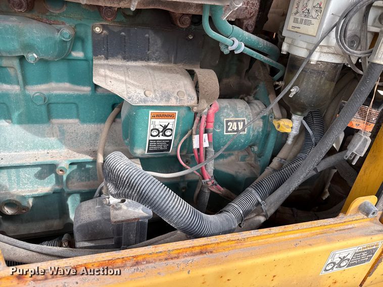 image for item EP2981 2003 Volvo G720B motor grader