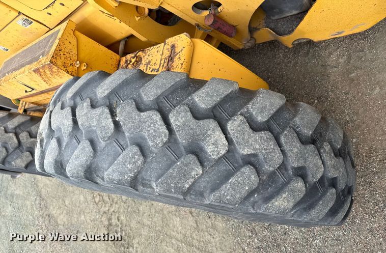 image for item EP2981 2003 Volvo G720B motor grader